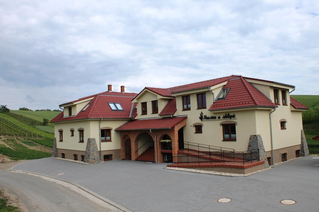 Penzion U Sklepu Hotel Hovorany Exterior photo